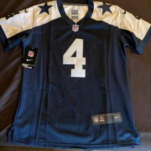NFL Women’s Cowboys Jersey Medium